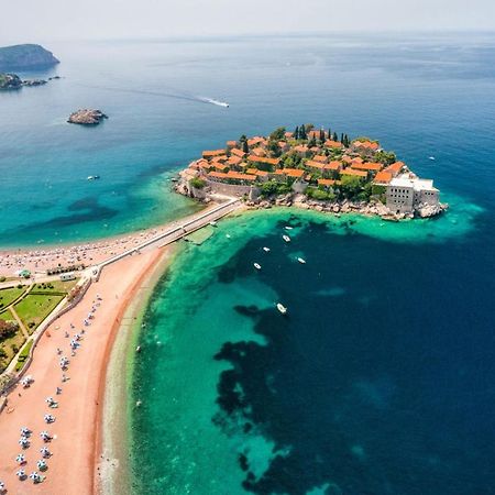 Bmv Room With East Island View Sveti Stefan Bagian luar foto