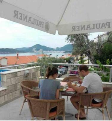 Bmv Room With East Island View Sveti Stefan Bagian luar foto