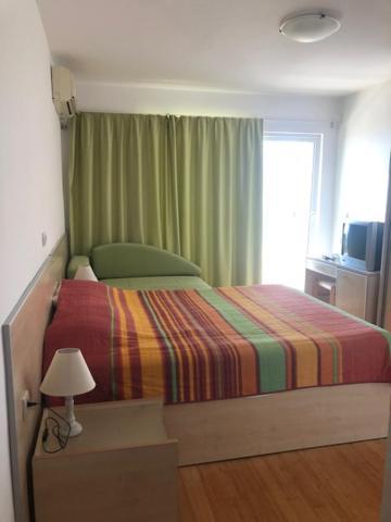 Bmv Room With East Island View Sveti Stefan Bagian luar foto