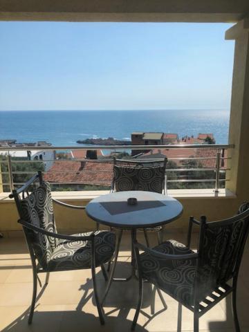 Bmv Room With East Island View Sveti Stefan Bagian luar foto